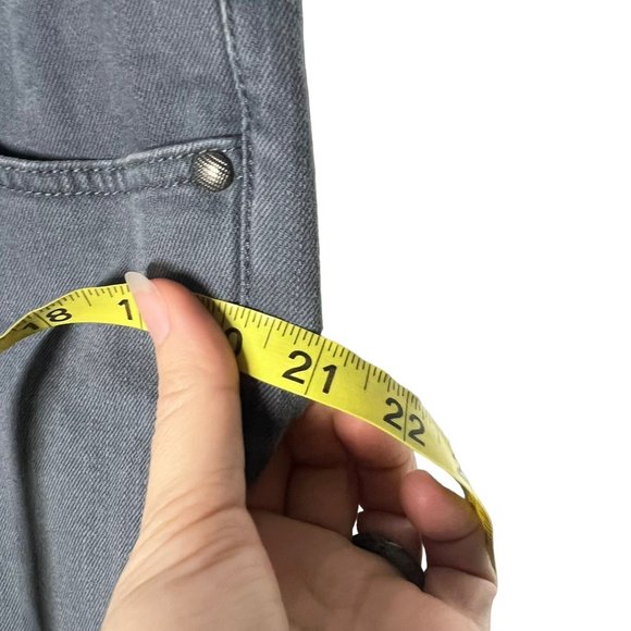 CAbi Grey Mid Rise Skinny 5 Pocket Pants 10 - Picture 9 of 10